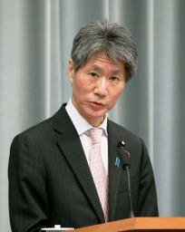 <p>　記者会見する磯崎官房副長官＝２９日午前、首相官邸</p>