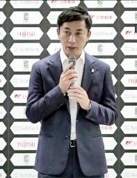 <p>　オンラインで記者会見するバスケットボール男子、Ｂリーグの島田慎二チェアマン＝１日、東京都内</p>