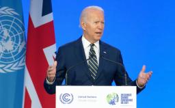<p>　ＣＯＰ２６首脳級会合でスピーチするバイデン米大統領＝１日、英グラスゴー（ＣＯＰ２６ウェブサイトから・共同）</p>