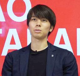 <p>　オンライン取材に応じるデュッセルドルフの田中＝２日（共同）</p>