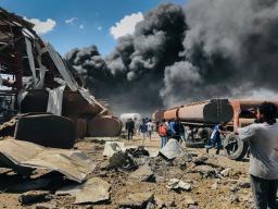 <p>　エチオピア北部ティグレ州で、黒煙が上がる空爆現場＝１０月２０日（ＡＰ＝共同）</p>