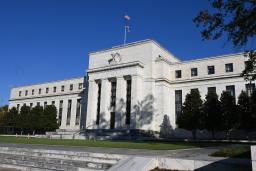<p>　米首都ワシントンにある連邦準備制度理事会（ＦＲＢ）の建物＝３日（共同）</p>