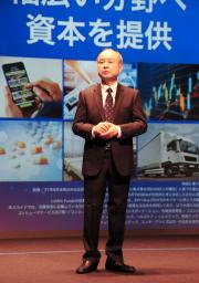 <p>　記者会見するソフトバンクグループの孫正義会長兼社長＝８日午後、東京都港区</p>