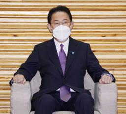 <p>　閣議に臨む岸田首相＝１０日午前９時１分、首相官邸</p>