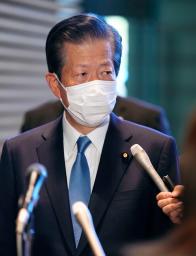 <p>　岸田首相との会談を終え、取材に応じる公明党の山口代表＝１０日午後、首相官邸</p>