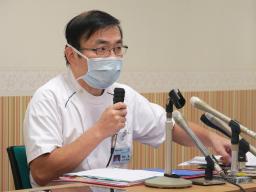 <p>　記者会見する慈恵病院の蓮田健院長＝１０日正午、熊本市</p>