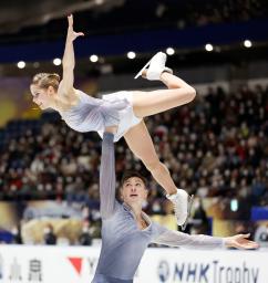 <p>　ペアで優勝したミシナ（上）、ガリアモフ組＝国立代々木競技場</p>