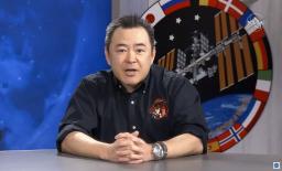 <p>　オンラインで記者会見する星出彰彦さん＝１５日（ＮＡＳＡテレビから）</p>