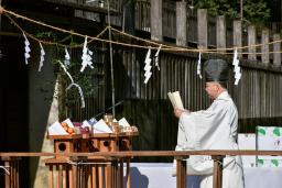 <p>　奈良市の奈良公園で行われた、死んだシカの慰霊祭「鹿まつり」＝２０日午前</p>