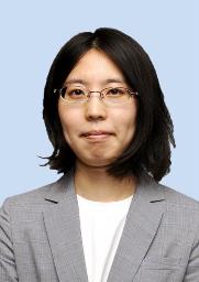 <p>　里見香奈倉敷藤花</p>