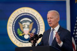 <p>　米ホワイトハウスで会見するバイデン大統領＝２２日、ワシントン（ＡＰ＝共同）</p>