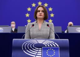 <p>　欧州連合（ＥＵ）欧州議会で演説するチハノフスカヤ氏＝２４日、フランス・ストラスブール（ロイター＝共同）</p>