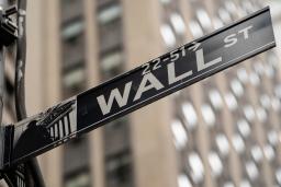 <p>　ニューヨーク・ウォール街にある標識（ＡＰ＝共同）</p>