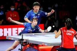 <p>　混合ダブルスで決勝に進出した張本（奥）、早田組＝ヒューストン（ＵＳＡトゥデー・ロイター＝共同）</p>