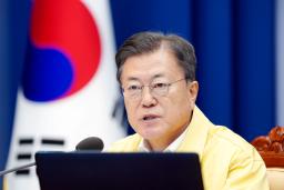 <p>　２９日、ソウルの韓国大統領府で開かれた政府の会議で発言する文在寅大統領（聯合＝共同）</p>