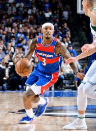 <p>　マーベリックス戦でドリブルするウィザーズのビール＝ダラス（ＮＢＡＥ提供・ゲッティ＝共同）</p>