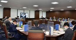 <p>　厚労省で開かれた労働政策審議会分科会＝３０日午前、東京都千代田区</p>