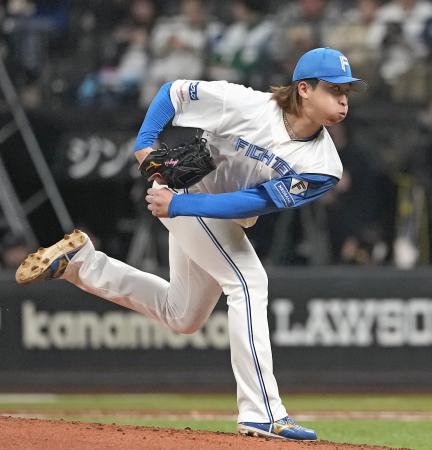 <p>　ロッテ戦で無安打無得点試合を達成した日本ハム・細野＝エスコンフィールド</p>