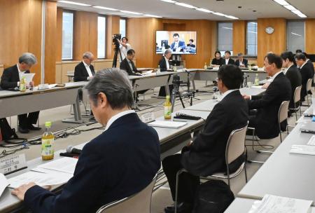 <p>　静岡県庁で開かれたリニアの環境保全策を確認する国交省の有識者会議＝１５日午後</p>