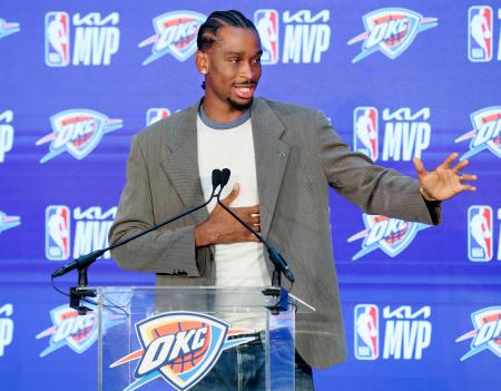 <p>　ＮＢＡのＭＶＰに選ばれ、記者会見するサンダーのシェイ・ギルジャスアレクサンダー＝１７日、オクラホマシティー（ＡＰ＝共同）</p>