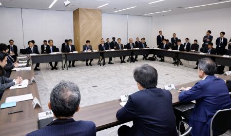 <p>　ＡＩを悪用したサイバー攻撃対策に関する関係省庁会議＝１８日午後、東京都港区</p>