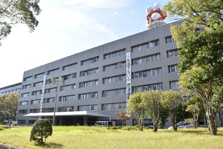 <p>　福岡県警本部</p>