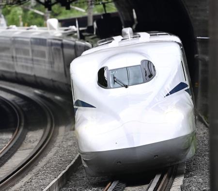 <p>　東海道新幹線</p>