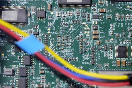<p>　中国のイベントで展示された基板上の半導体チップ＝２０２５年１０月、北京（共同）</p>