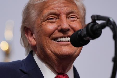 <p>　Ｇ７サミットの閉幕後、記者会見するトランプ米大統領＝１７日、フランス東部エビアン（ＡＰ＝共同）</p>