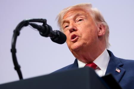 <p>　Ｇ７サミットの閉幕後、記者会見するトランプ米大統領＝１７日、フランス東部エビアン（ゲッティ＝共同）</p>
