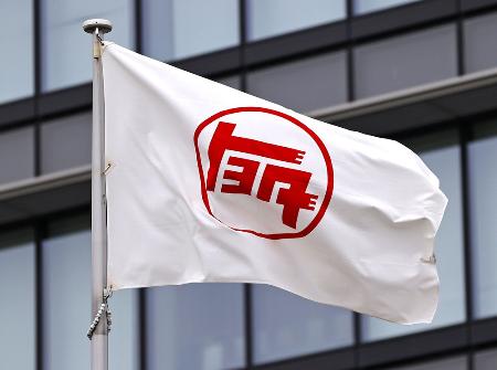 <p>　トヨタ自動車の旗＝愛知県豊田市</p>