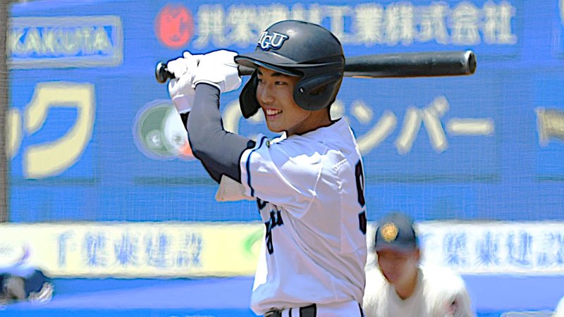5回裏東京学館浦安2死満塁、中道が左前適時打を放つ