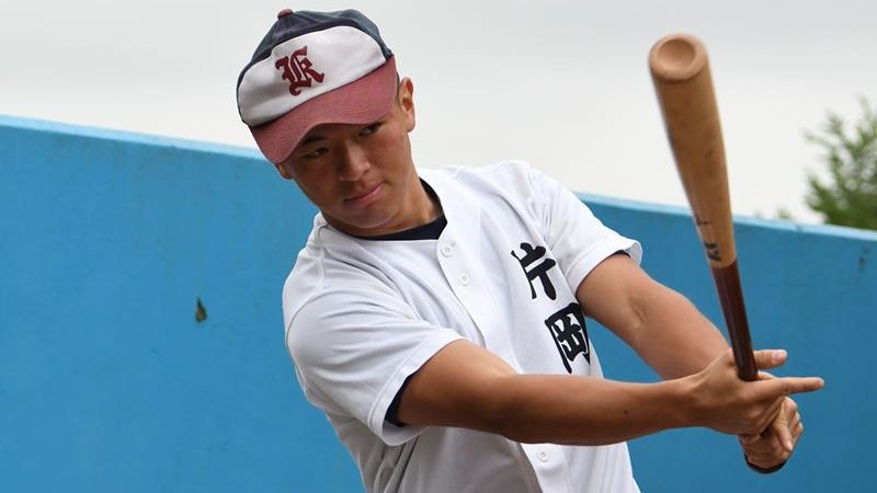 父が4番打者だった2002年以来の選手権千葉大会優勝を誓う拓大紅陵・片岡拓月=木更津市