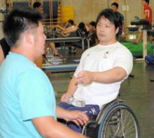 開いた道示す４７センチの腕周り　３月から順大を拠点にするパワーリフティング　宇城元（４１）　【Ｃｈｉｂａ　Ｓｐｏｒｔｓ　ファイター】（７９）