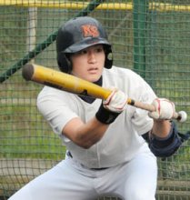 肩痛の苦しみ 力に変える　去年の自分 越えて３連覇へ　木更津総合・千葉貴央　【越えてきた壁、越えたい壁】（３）