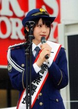 コスプレーヤーえなこさん　一日署長で事故防止呼び掛け　成田署