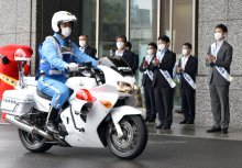 飲酒運転の根絶へ　八街事故受け知事ら強調　夏の交通安全運動出動式
