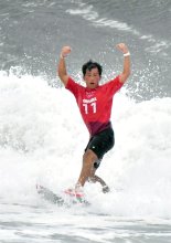 終盤逆転、大原８強　サーフィン　【２０２０東京五輪】