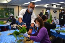 日本伝統の正月を　千葉市　ミニ門松作りに１５人　【師走スケッチ２０２１】