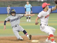 一足早く真剣勝負で勇姿　「人生最後」の登板も　商大付と我孫子東　全国高校野球千葉大会