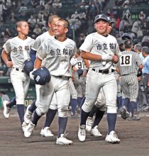 【写真特集】奮闘ナイン　最後まで笑顔　【市船　甲子園２０２２】