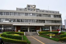 体育、先生も脱マスク　松戸市教委指針改訂　「大人が外さないと」　新型コロナ５類移行