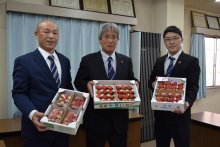 「イチゴ食べて幸せに」　いちご組合連合会自慢の逸品ＰＲ