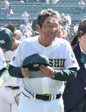 専大松戸・持丸監督「先制し主導権を」　高知・浜口監督「攻めの野球を」　聖地に挑む