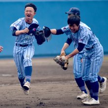 幕張総合・石田、土壇場スーパー捕球　【春季千葉県高校野球　地区予選】