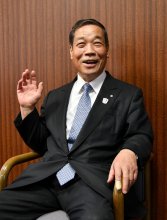 教育環境整備に意欲　誇りと満足感持てる町へ　８期目の岩田利雄・東庄町長　【インタビュー】