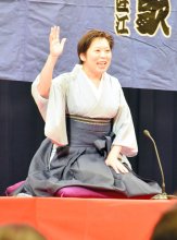地元・白子に凱旋、真打ち披露　落語家の三遊亭律歌さん　同町皮切り、全県ツアーで「笑顔」届ける
