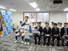 中村主将「一戦必勝で全力」　センバツへ　中央学院、我孫子市で決意