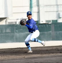 替えきかぬ守備職人　小沢遼大三塁手　【聖地を駆ける　中央学院の頂戦】