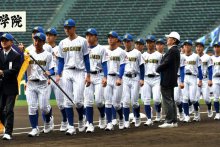 中央学院、本番さながら聖地行進　開会式リハーサル　第９６回選抜高校野球大会